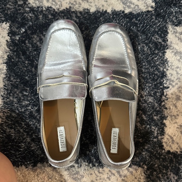 Forever 21 Metallic Silver Loafers - Picture 1 of 5